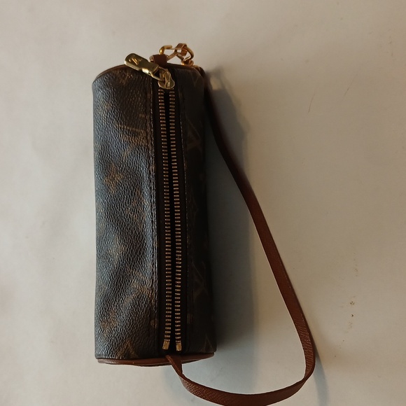 LOUIS VUITTON Pouch - Picture 3 of 7